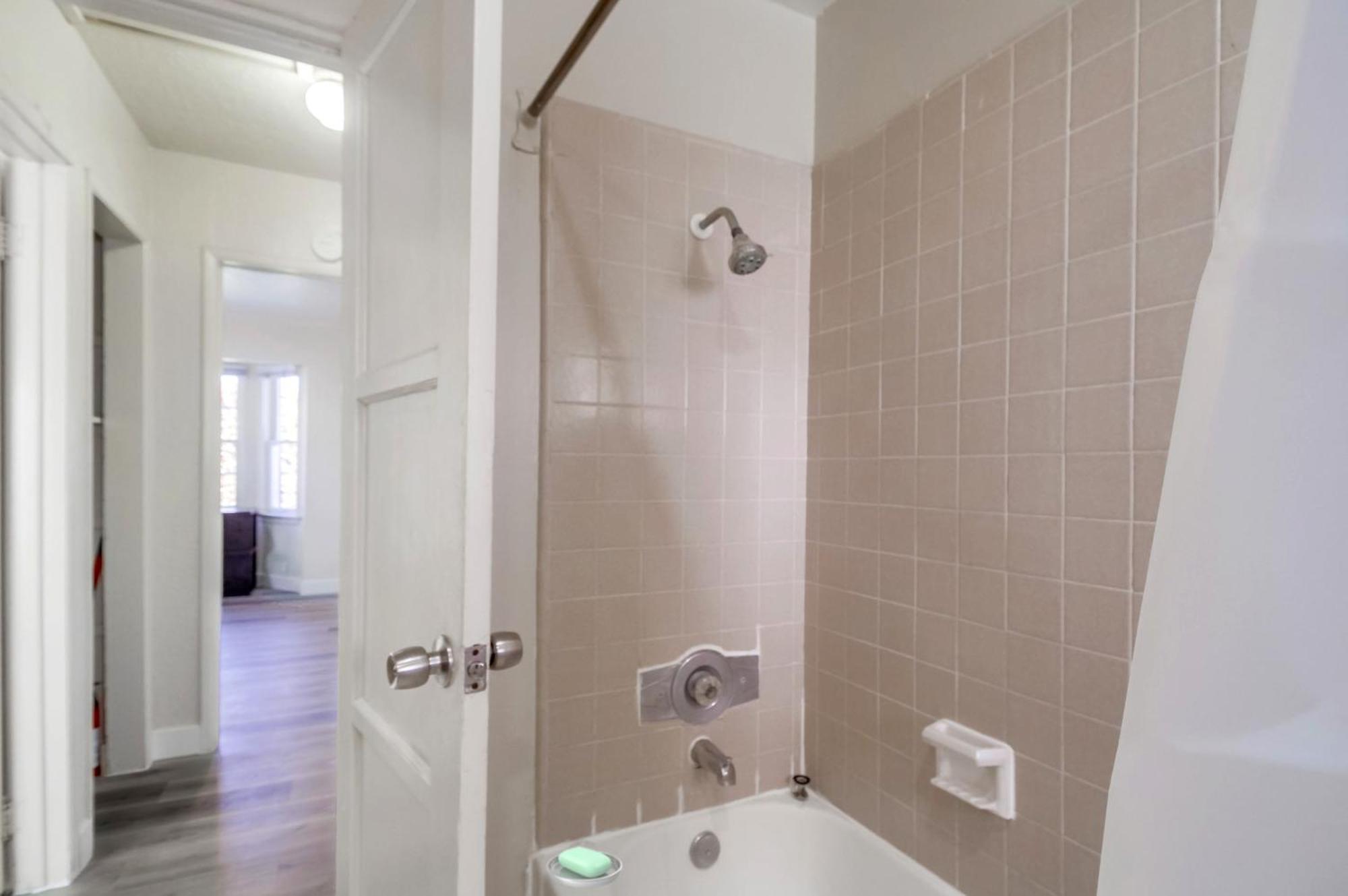 Entire Lovely 3-Bedroom Home W Yard, Parking 출라 비스타 외부 사진